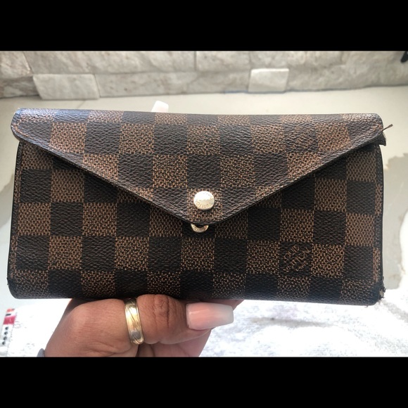 Louis Vuitton wallet-Authentic - Picture 9 of 9
